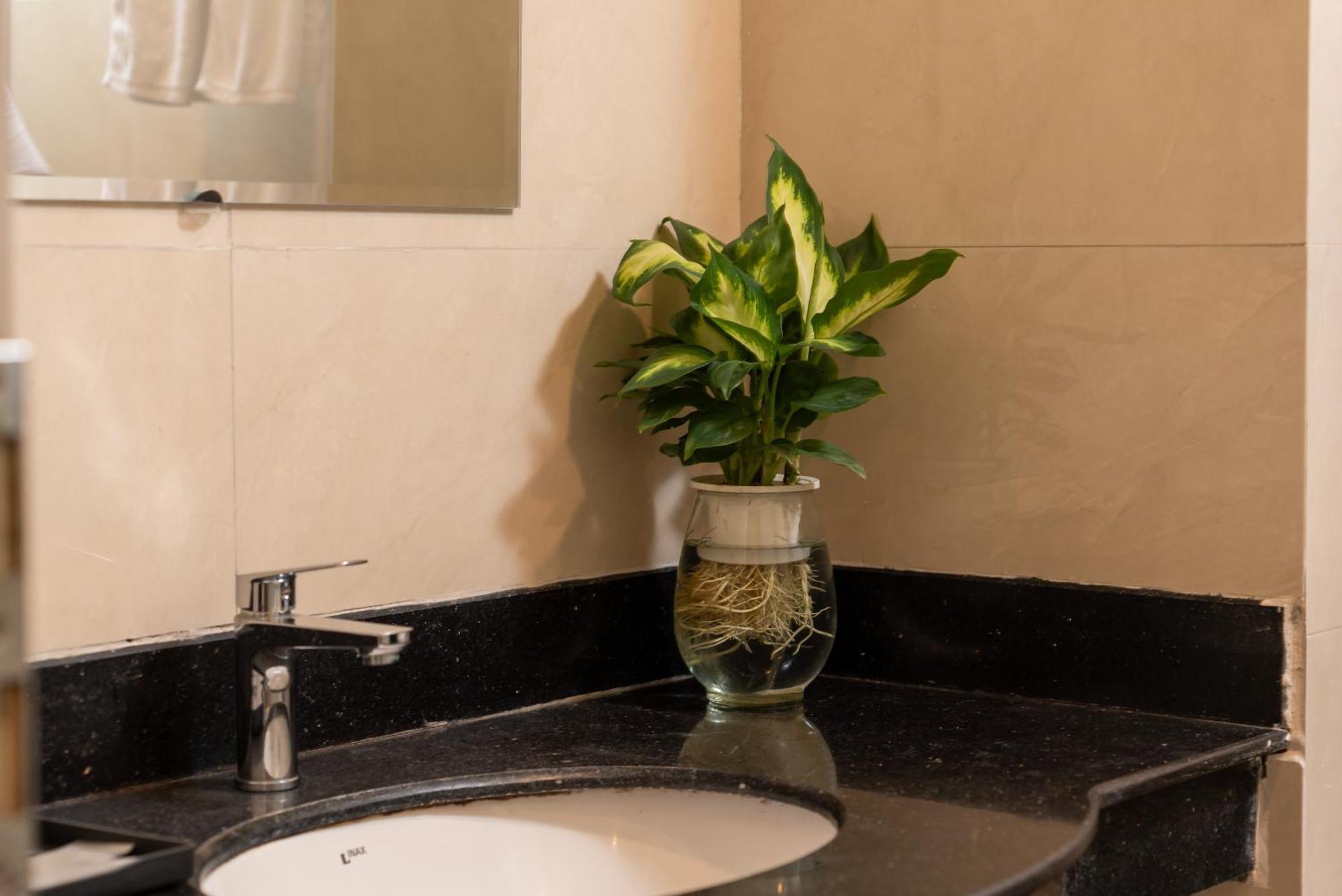 Astoria Hanoi Hotel & Travel Екстериор снимка