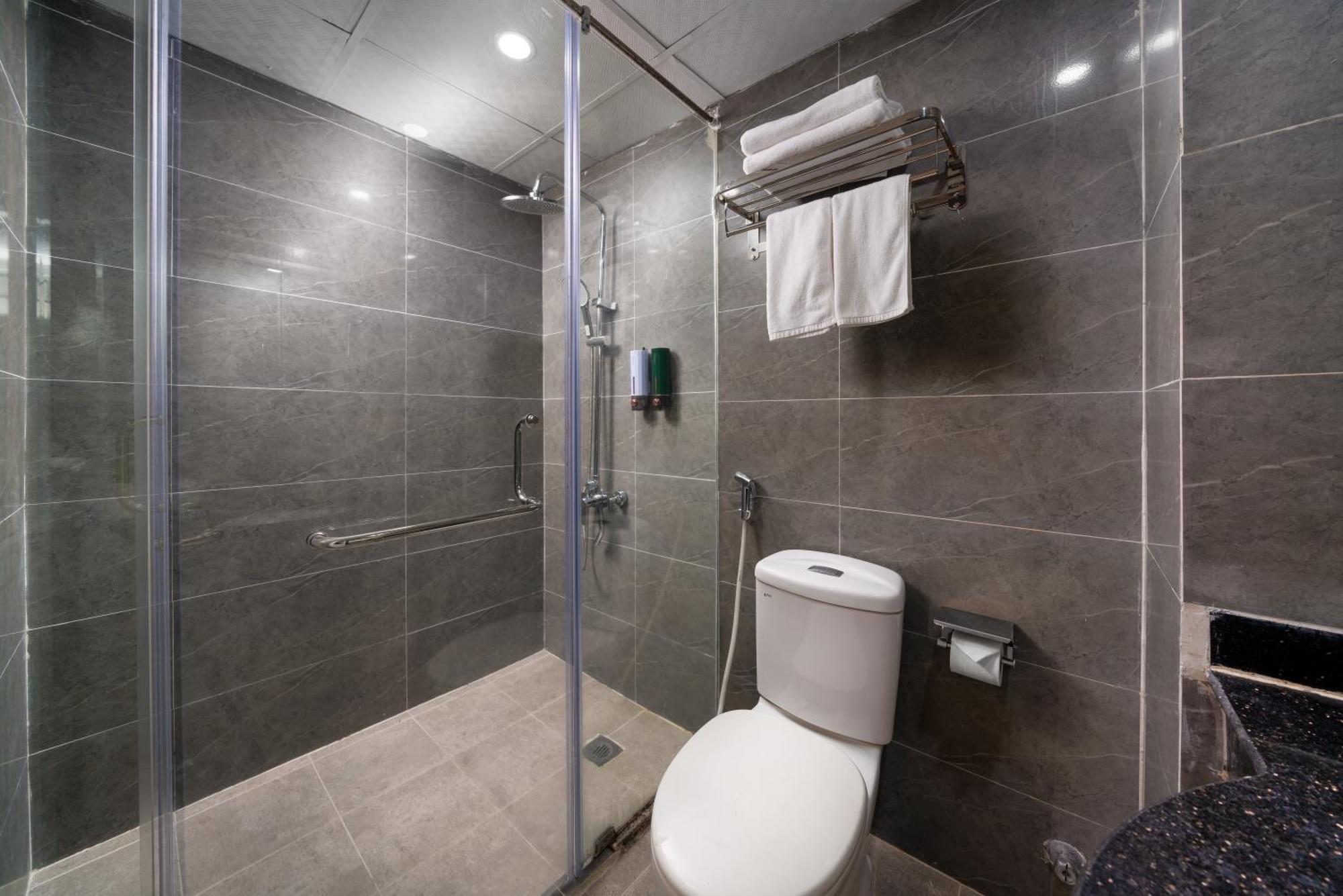 Astoria Hanoi Hotel & Travel Екстериор снимка